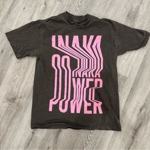 Dark grey Inaka T-Shirt with Pink Graphic